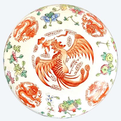 Chine, Milieu Du XXème Siècle, Important Coffret Rond En Porcelaine Décor De Phénix Et Dragons.