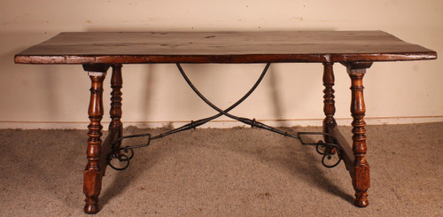 Table Espagnol Du 17° Siècle En Chêne Et Châtaignier