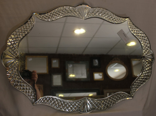 Miroir Moderniste , Verre Taillé 56 X 81 Cm