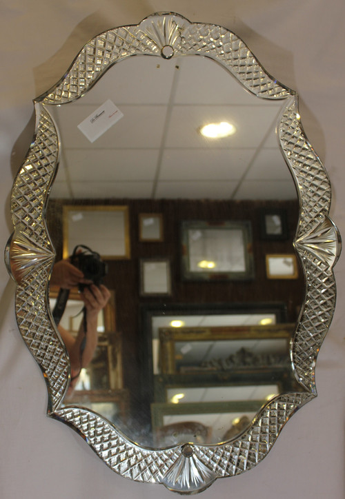 Miroir Moderniste , Verre Taillé 56 X 81 Cm