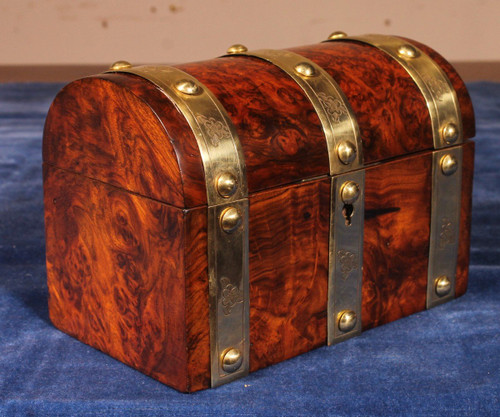 19th Century Burl Walnut Tea Box / Box