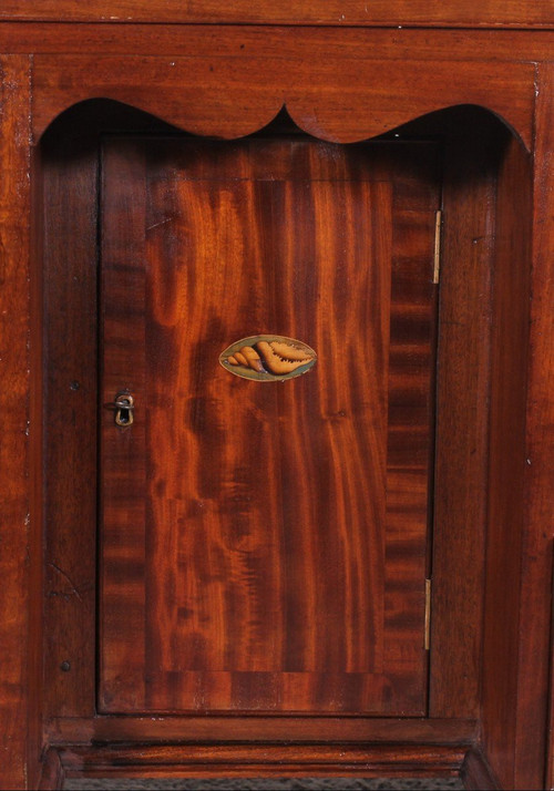 Piccola scrivania in mogano del XVIII secolo, Giorgio III