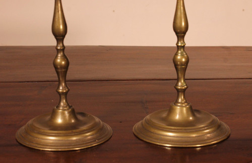 Coppia di piccoli candelieri in bronzo - XVIII secolo