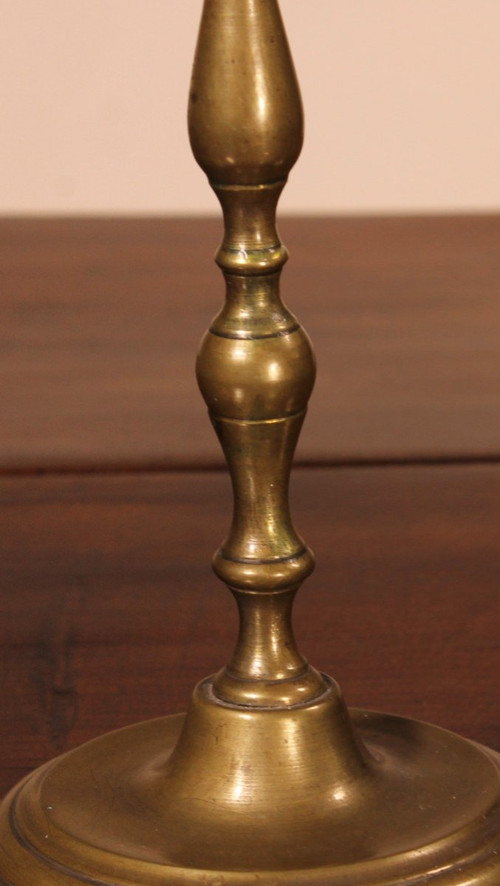 Coppia di piccoli candelieri in bronzo - XVIII secolo