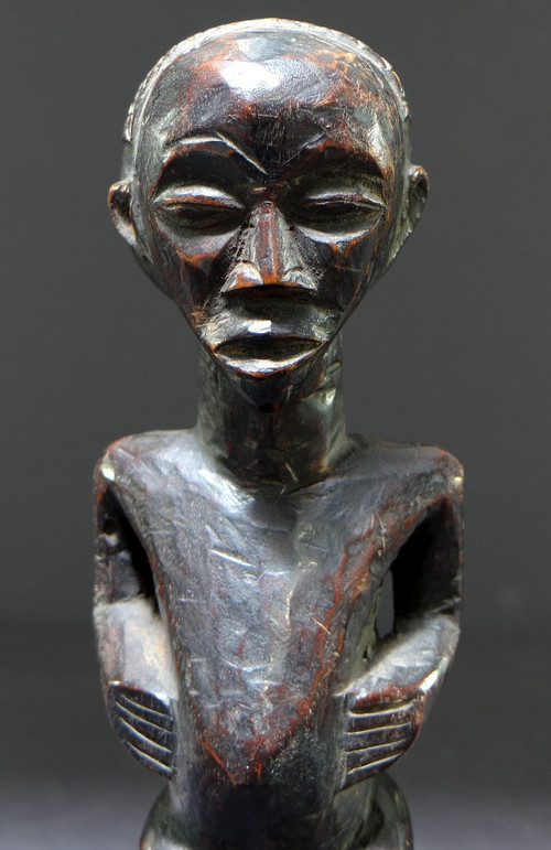 Repubblica Democratica Del Congo, Popolo Luba, Anni '60, Figura Di Antenato In Legno Intagliato.
