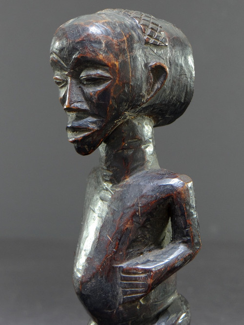 Repubblica Democratica Del Congo, Popolo Luba, Anni '60, Figura Di Antenato In Legno Intagliato.