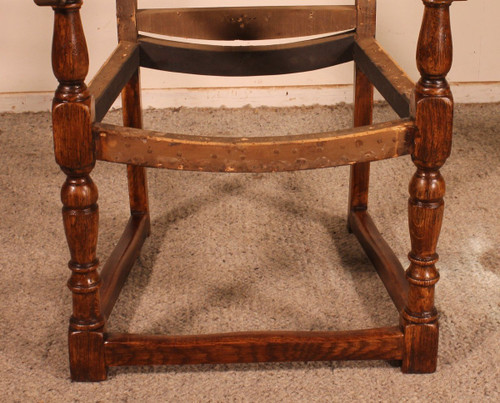 18th Century English Armchair In Oak