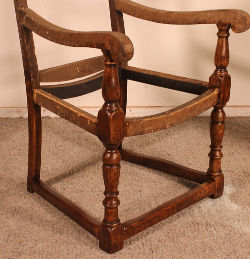 18th Century English Armchair In Oak