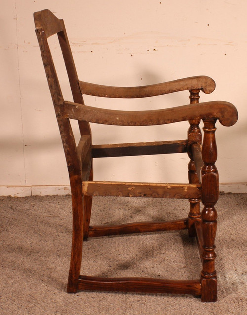 18th Century English Armchair In Oak