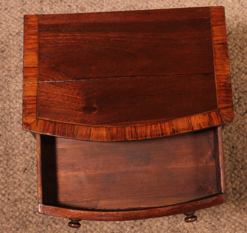 Commode De Maitrise Bombée En  Acajou Du 19° Siècle
