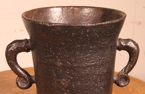 Mortier En Fonte De Fer 16° Siècle