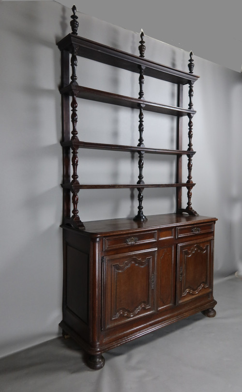 Eighteenth Century Dresser