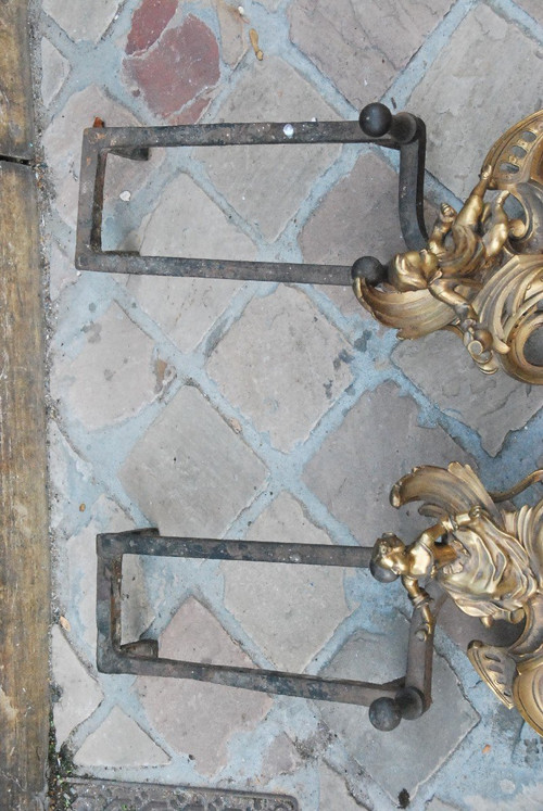 Paar Andirons aus Louis-XV-Bronze