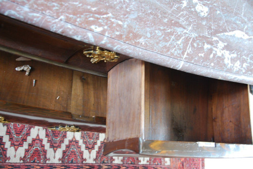 Commode Sauteuse à La Regence  XVIII  attribuée à Doirat