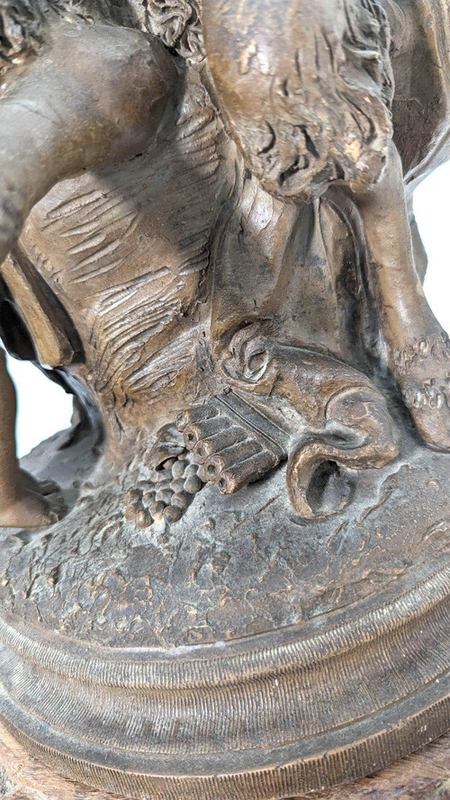"groupe En Terre Cuite De Clodion  La Jeune Fille Et Le Faune, Sur Socle En Bois Sculpté