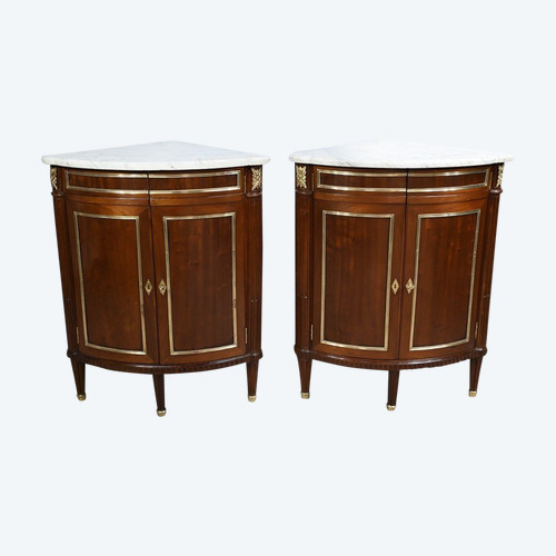 Pair of Mahogany Corners, Louis XVI – 18th Century