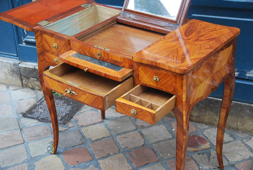 Frisiertisch aus Furnier, Louis XV, 18. Jahrhundert