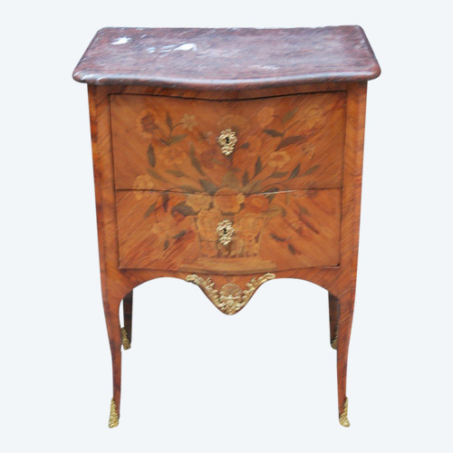 Petite Commode époque Louis XV  du XVIIIe siècle