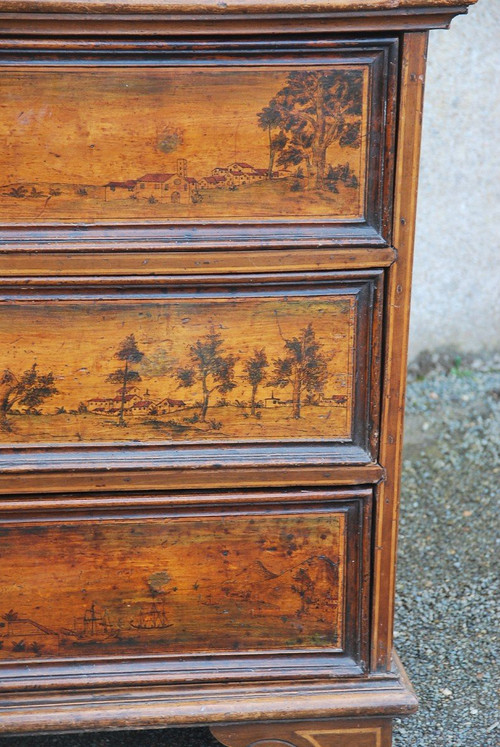 Commode En Noyer Fin XVII  Avec Scènes Paysagées