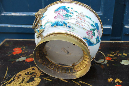 Cache Pot In Chinese Porcelain And Louis XIV Style Bronze Mount