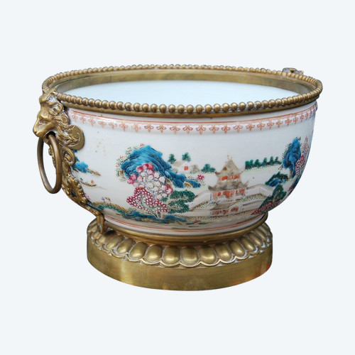 Cache Pot In Chinese Porcelain And Louis XIV Style Bronze Mount