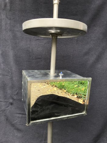 Miroir cabinetou coiffeuse pour maquiller une actrice de cinema  XX