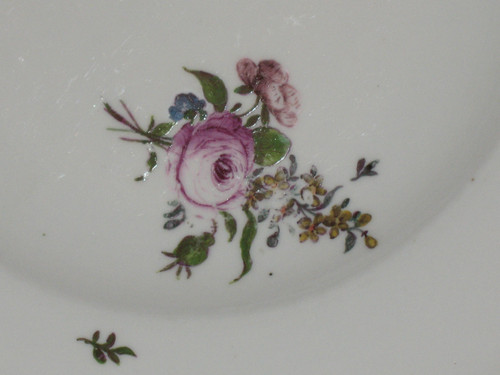 Pair of Saxony porcelain plates with floral decoration, 18th century