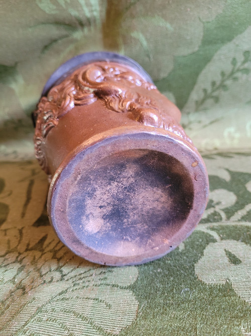 Pot à tabac à tête de faune en grés époque Napoleon III