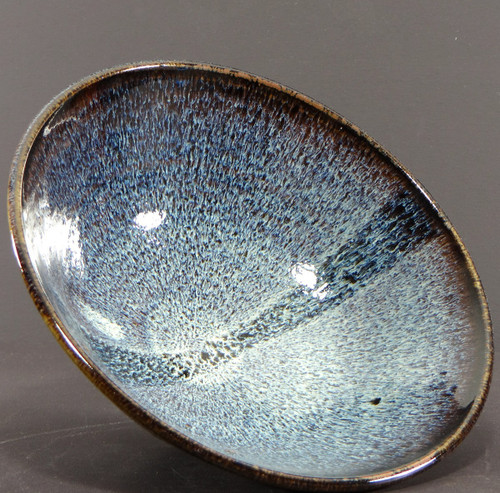 Antonio Lampecco (1932-2019), Coppa in ceramica decorata con smalti nei toni del blu e del marrone.