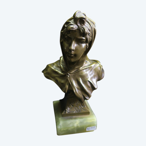 Bronze bust, return from a ball
