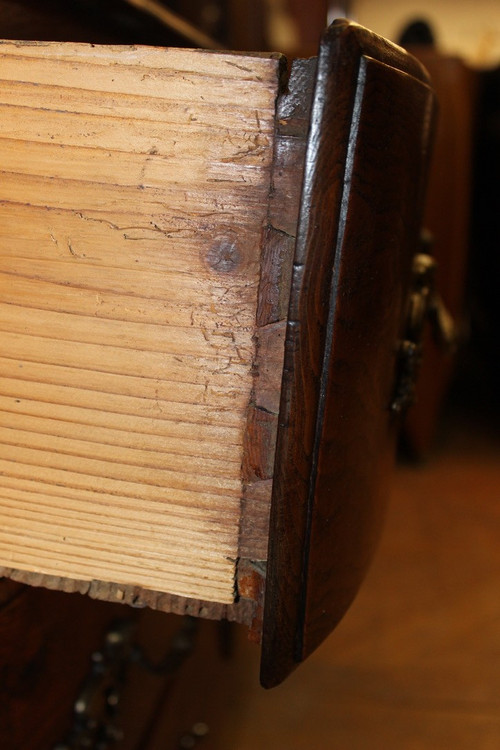 Commode Louis XIV à Façade Bombée En Frêne XVIII 