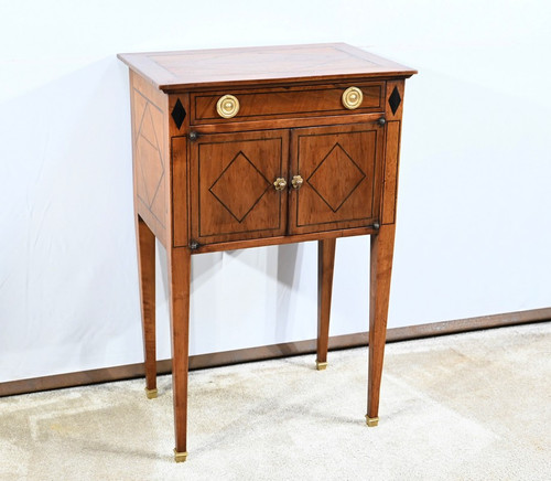 Petit Meuble de Salon en Noyer, style Transition Louis XVI/Directoire – 1ère Partie XIXe
