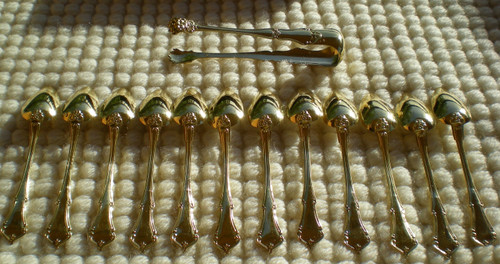Scatola di 12 cucchiai e pinze per zucchero abbinate in vermeil Orafo T. Berthier fine XIX secolo