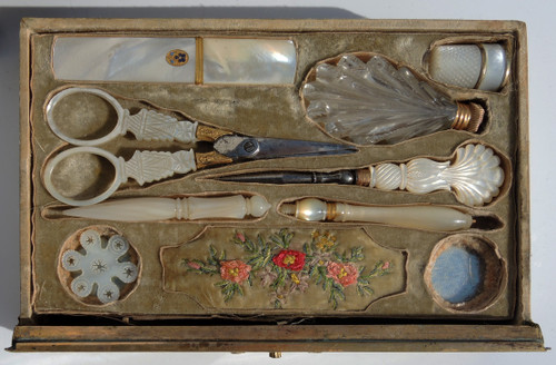 Stickset in Perlmuttbox Palais Royal