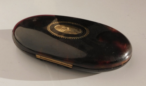 Vermeil sewing kit in tortoiseshell case