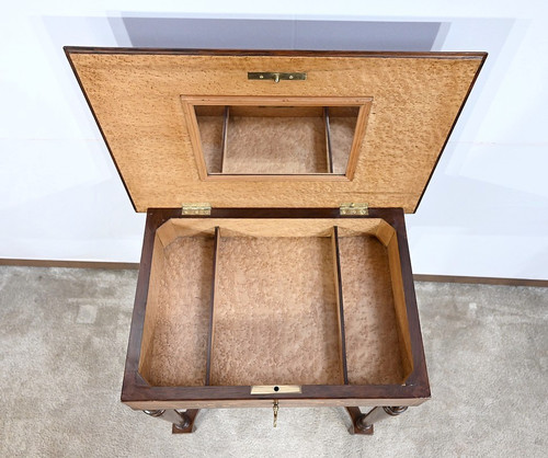 Petite Table en Marqueterie, goût Louis XVI – Fin XIXe