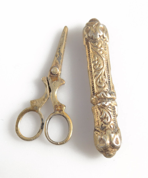 Miniature sewing set antique box 19th century