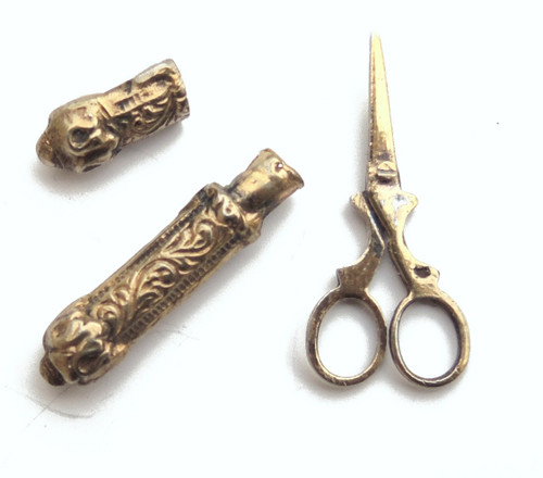 Miniature sewing set antique box 19th century