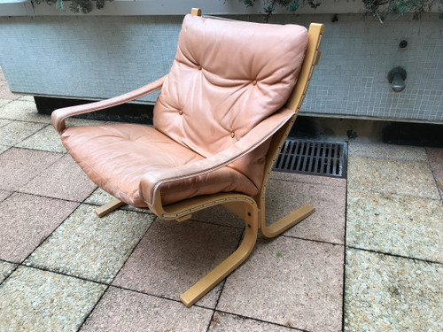 Tre poltrone scandinave in teak e pelle del 1970 circa di Westlanske