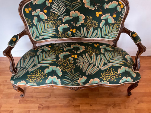 Louis XV-style sofa-bench