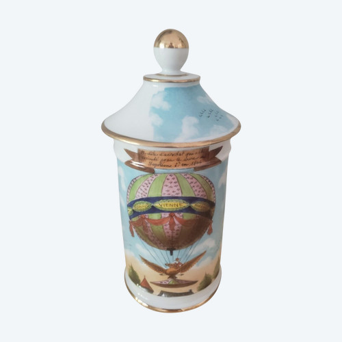  Porcelaine de Sèvres pot pharmacie Napoléon 1er  1804 signé J .Siquier