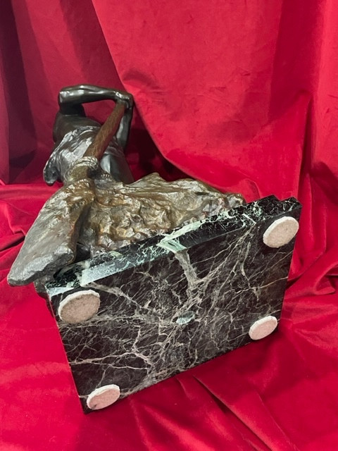 Imposing Bronze sculpture signed by Georges COLIN 1876 - 1917