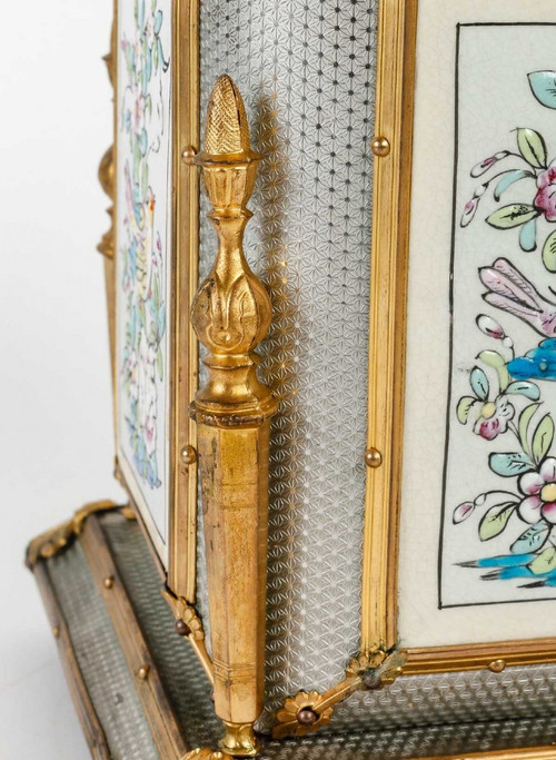 Un Coffret à Bijoux En émail Fin XIXème Siècle