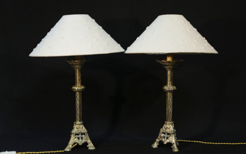 Coppia di lampade neogotiche in bronzo
