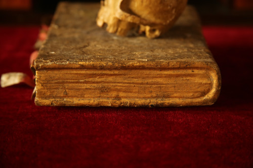  Carved book vanity, wood and parchment, German work from the 18th century.