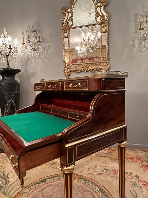 Petit Bureau A Cylindre En Acajou Flammé De Style Louis XVI Epoque XIXeme