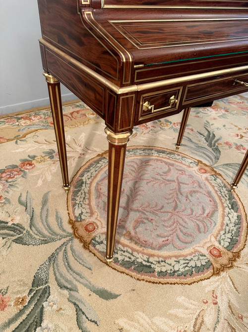 Petit Bureau A Cylindre En Acajou Flammé De Style Louis XVI Epoque XIXeme