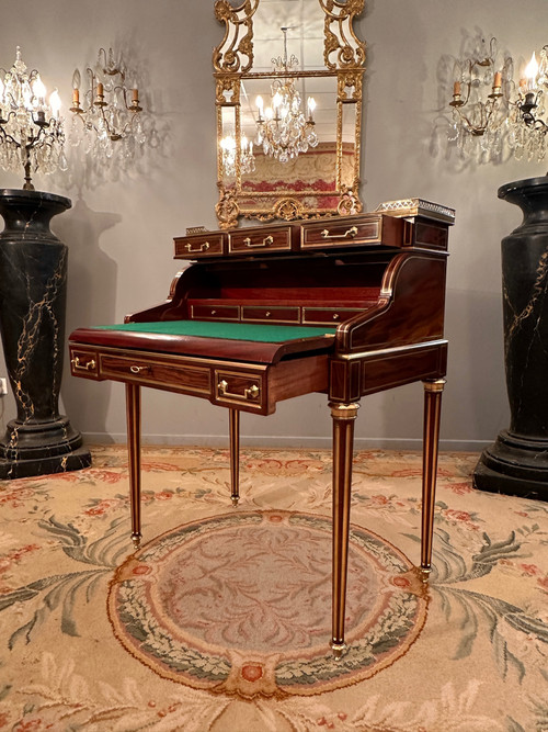 Petit Bureau A Cylindre En Acajou Flammé De Style Louis XVI Epoque XIXeme