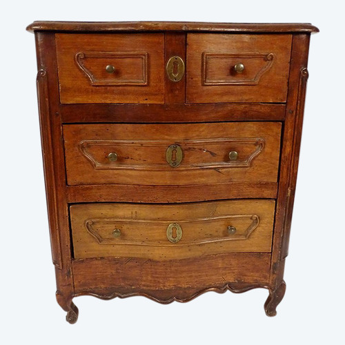 Petite Commode de Maîtrise Louis XV Noyer Sculpté Miniature XVIIIème Siècle