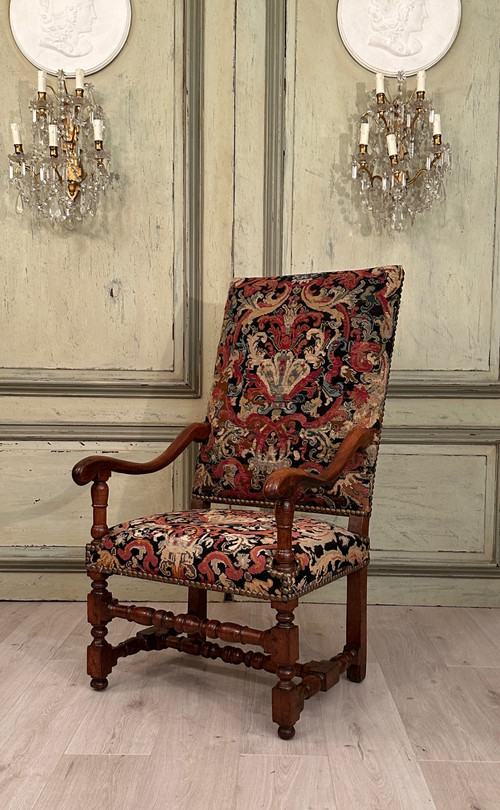 Fauteuil A Dossier Plat En Noyer d'Epoque Louis XIV XVIIeme